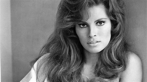 did raquel welch ever pose nude|Day icon Raquel Welch told of sex in cars and why she never。